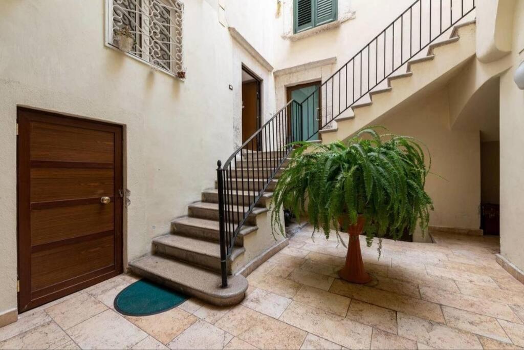 Apt 2 In The Historic Center Bari Luaran gambar